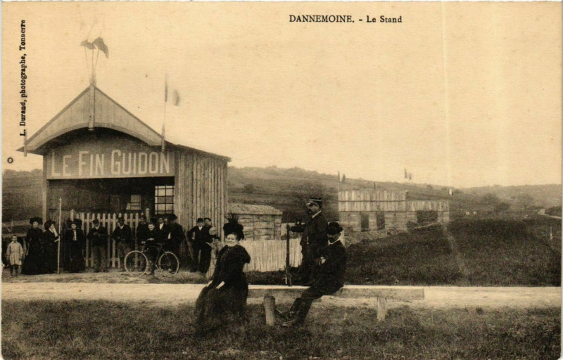 Carte postale ancienne Dannemoine Le Strand à Dannemoine