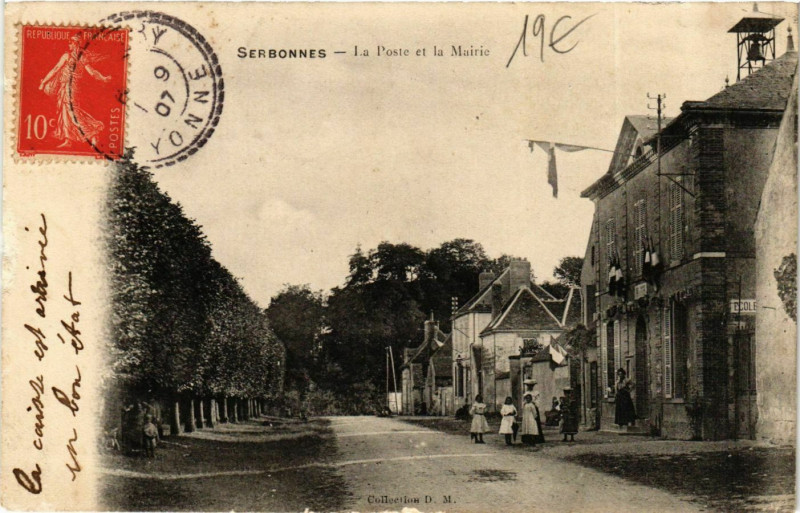 Carte postale ancienne Serbonnes La Poste et la Mairie à Serbonnes