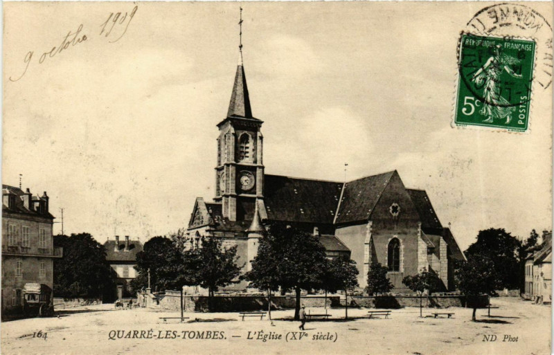 Carte postale ancienne Quarre-les-Tombes Eglise à Quarré-les-Tombes