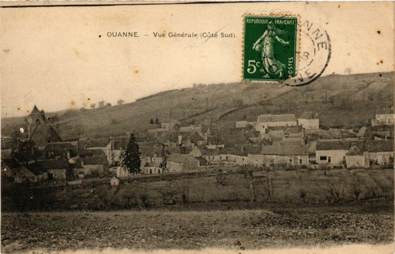 Carte postale ancienne Ouanne - Vue générale (Cote Sud) à Ouanne