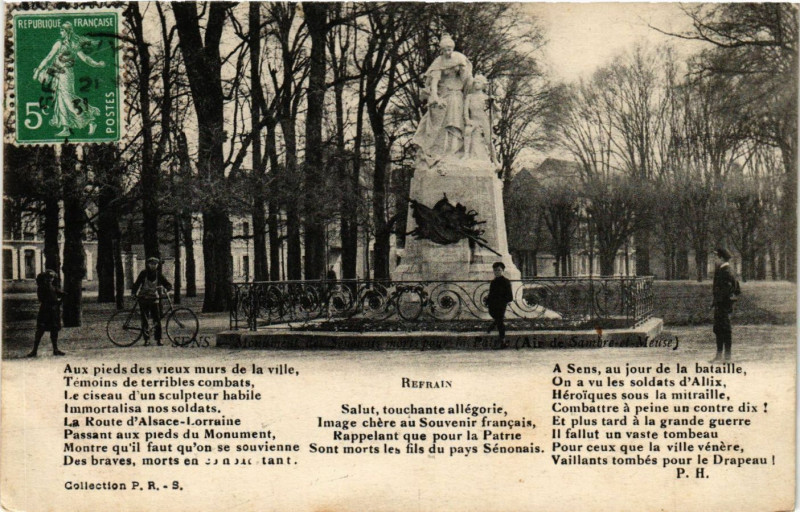 Carte postale ancienne Aux pieds des vieux murs de la ville