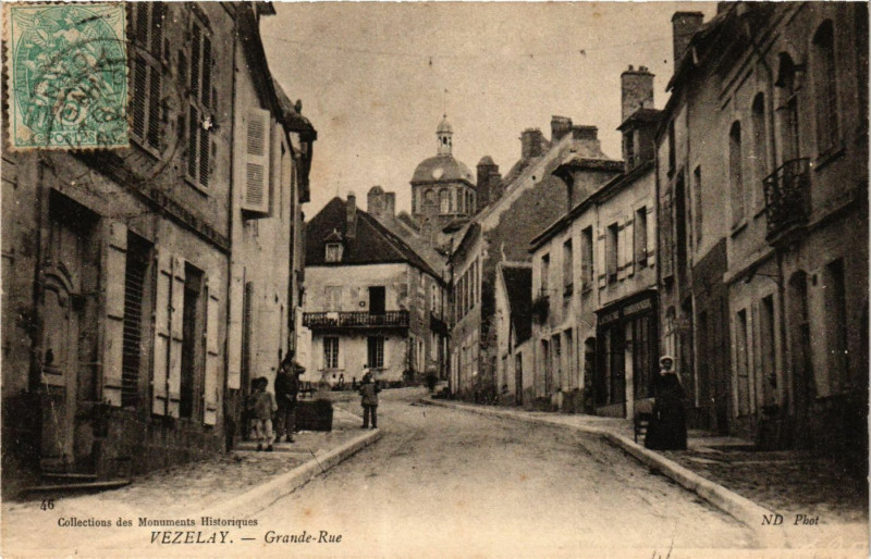 Carte postale ancienne Vezelay - Grande-Rue à Vézelay