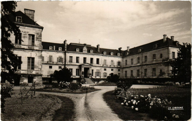 Carte postale ancienne Tonnerre - L'hopital à Tonnerre