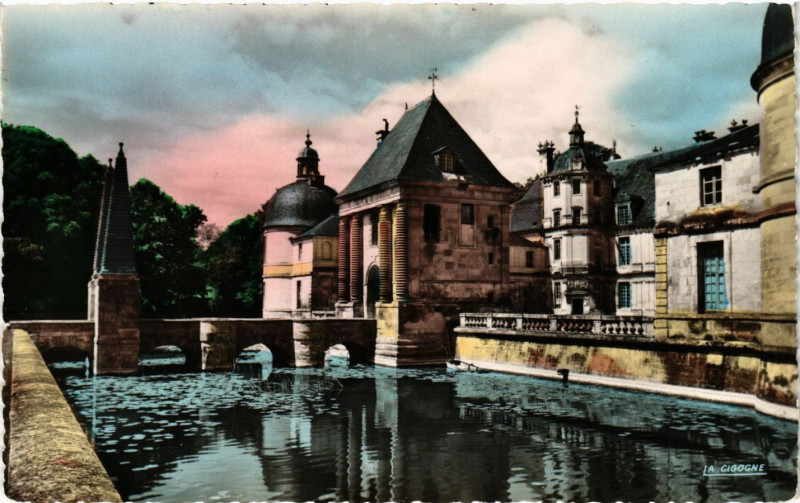 Carte postale ancienne Tonnerre - Chateau de Tanlay à Tonnerre