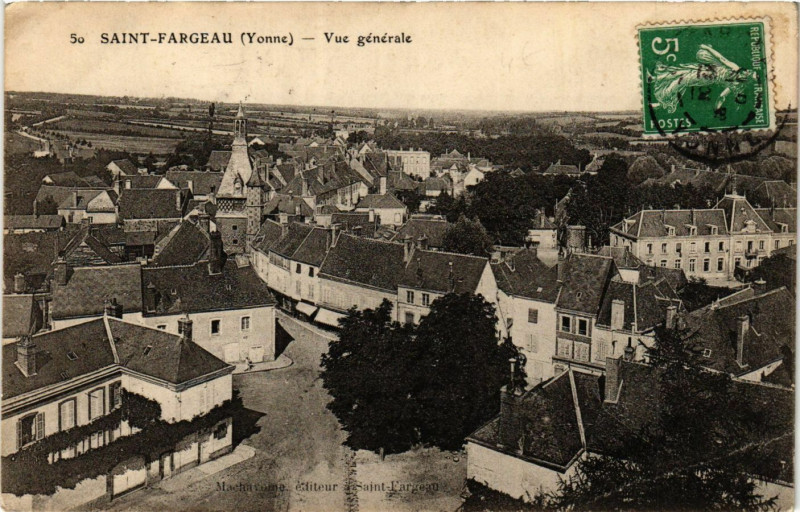 Carte postale ancienne Saint-Fargeau - Vue geneale à Saint-Fargeau