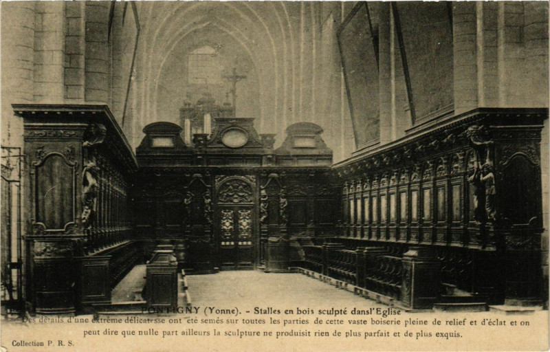 Carte postale ancienne Pontigny - Stalles en bois sculpte dans l'Eglise à Pontigny