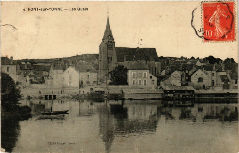 Carte postale ancienne Pont-sur-Yonne - Les Quais à Pont-sur-Yonne