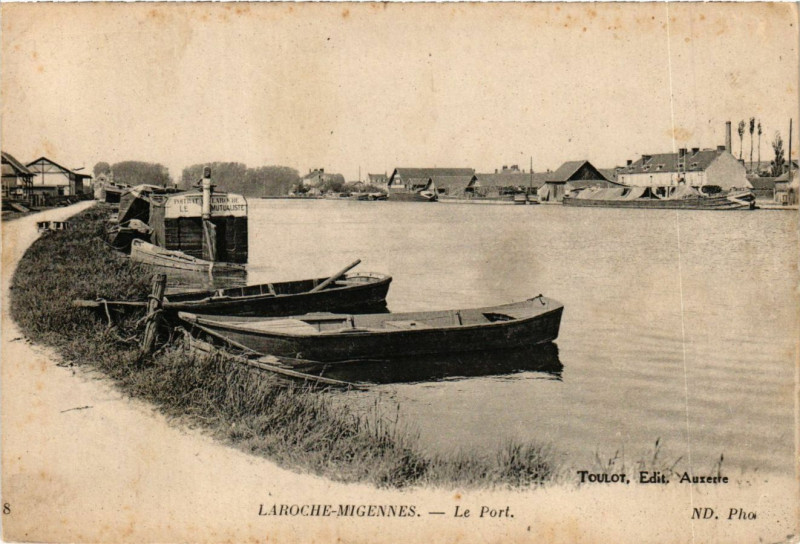 Carte postale ancienne Laroche - Migennes - Le Port à Migennes