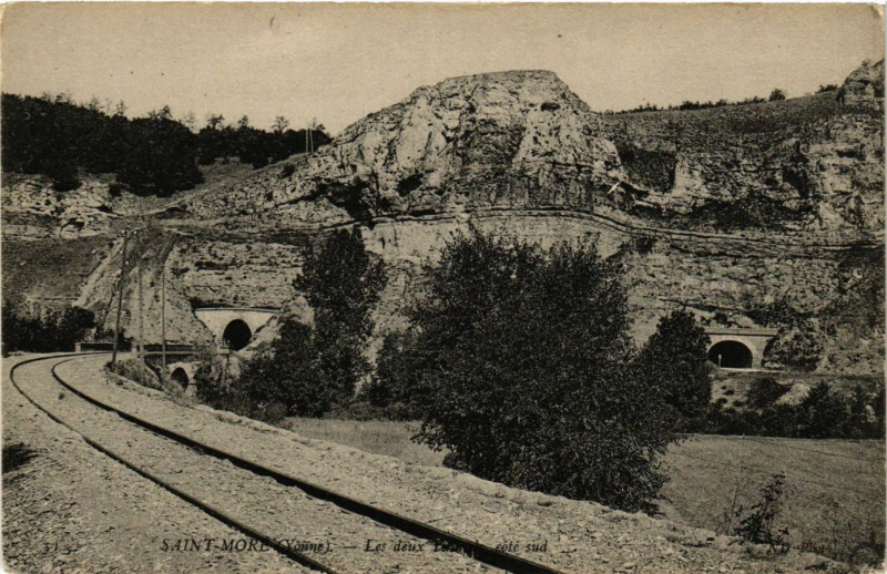 Carte postale ancienne Saint-More - Les deux à Saint-Moré