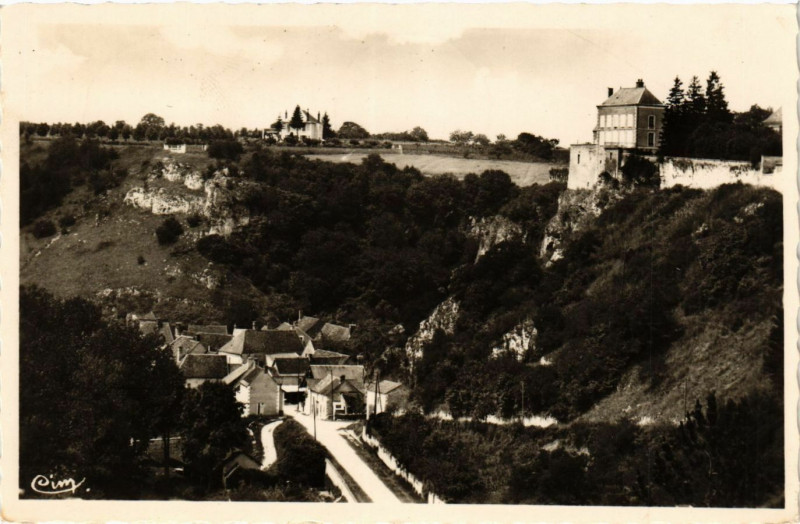 Carte postale ancienne Mailly-le-Chateau - Le Beauvois et le Lavoir à Mailly-le-Château