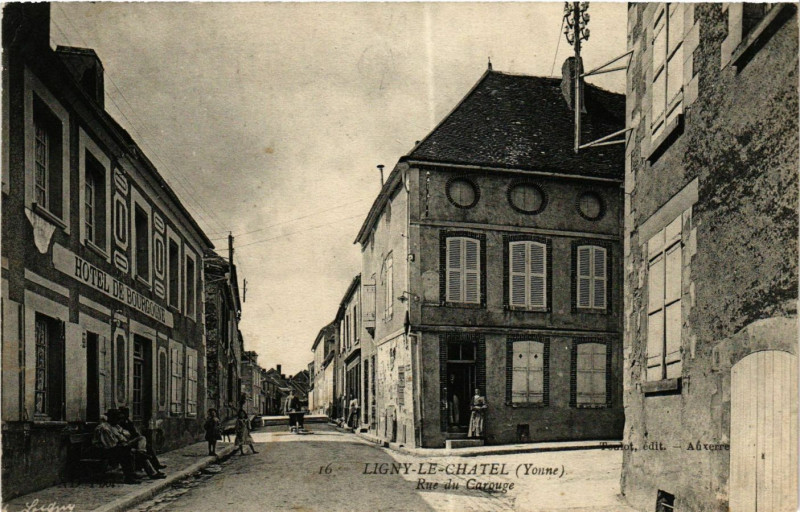 Carte postale ancienne Ligny-le-Chatel - Rue du Garouge à Ligny-le-Châtel