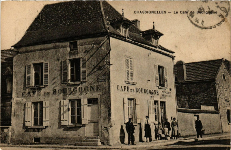 Carte postale ancienne Chassignelles - Le Café de Bourgogne à Chassignelles