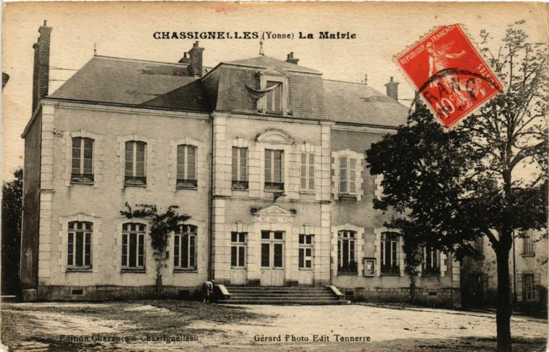 Carte postale ancienne Chassignelles - La Mairie à Chassignelles