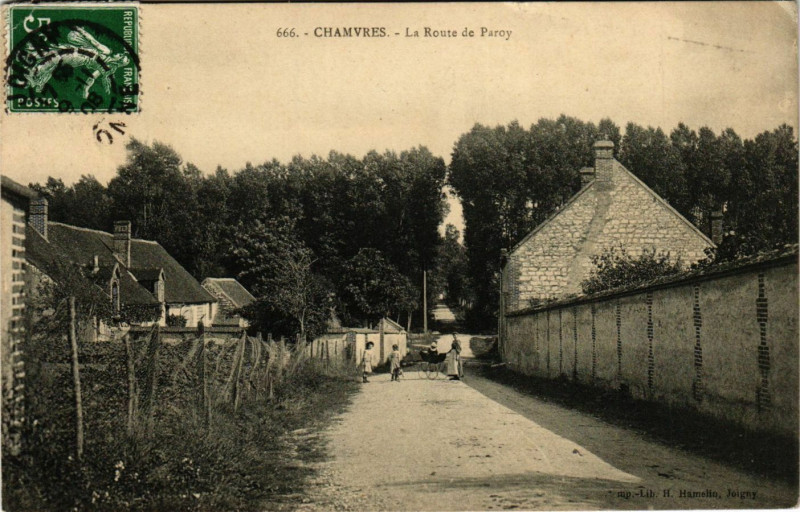 Carte postale ancienne Chamvres - La Route de Paroy à Chamvres