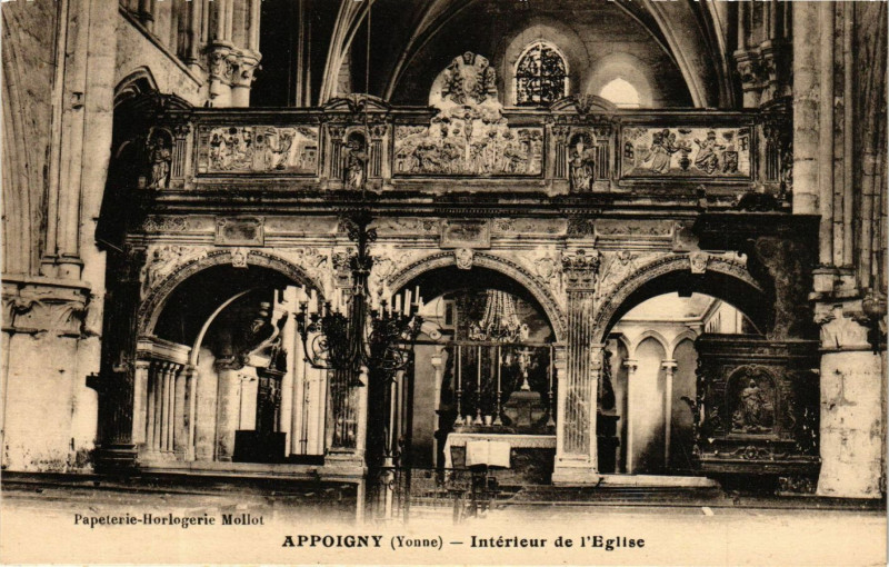 Carte postale ancienne Appoigny - Int. de l'Eglise à Appoigny