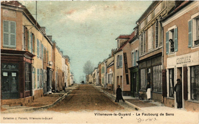 Carte postale ancienne Villeneuve-la-Guyard - Le Faubourg de Sens à Villeneuve-la-Guyard