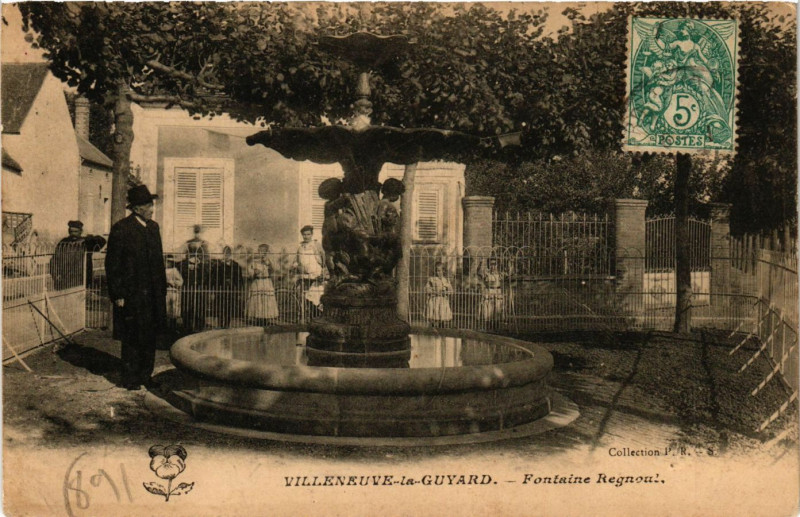 Carte postale ancienne Villeneuve-la-Guyard - Fontaine Regnoul à Villeneuve-la-Guyard
