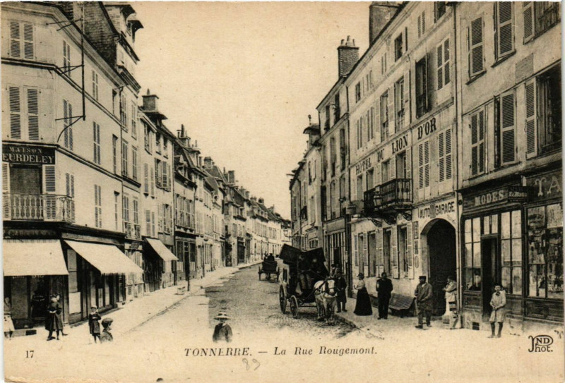 Carte postale ancienne Tonnerre - La Rue Rougemont à Tonnerre