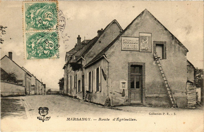 Carte postale ancienne Marsangy - Route d'Egrinelles à Marsangy