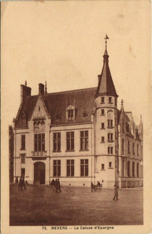 Carte postale ancienne Nevers La Caisse d'Epargne à Nevers