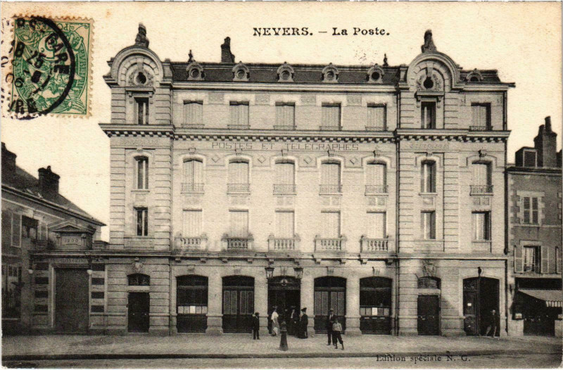 Carte postale ancienne Nevers La Poste Nievre à Nevers