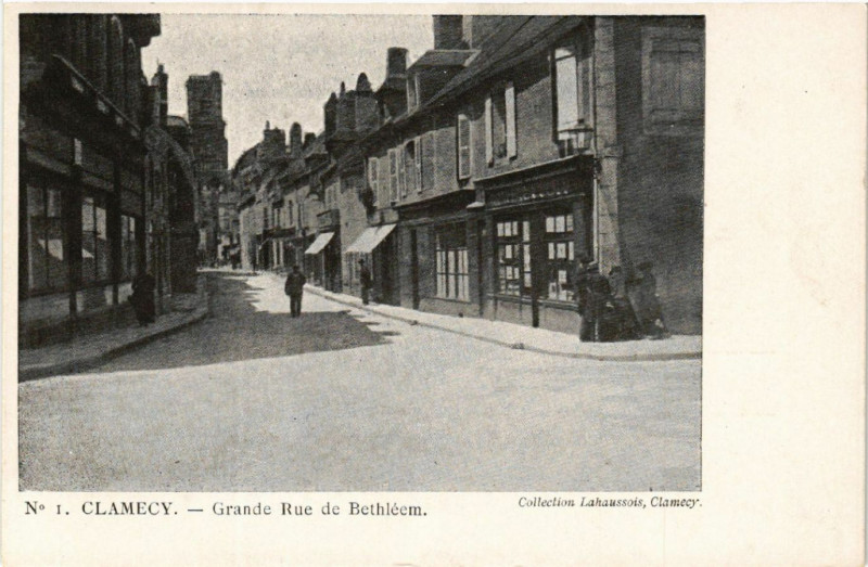 Carte postale ancienne Clamecy - Grande Rue de Bethléem à Clamecy