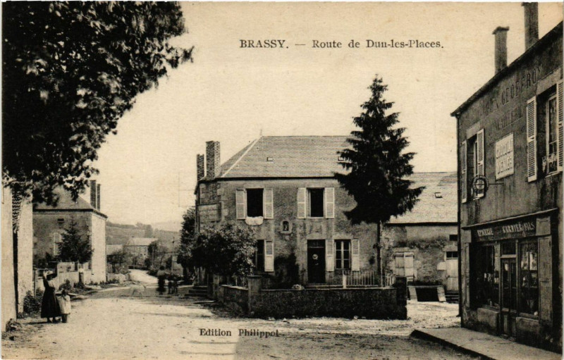 Carte postale ancienne Brassy - Route de Dun-les-Places à Brassy