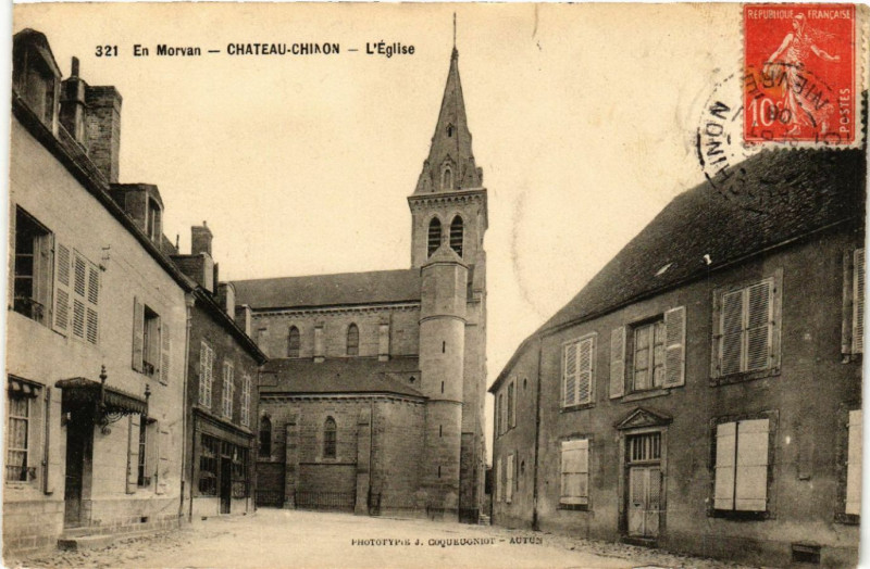 Carte postale ancienne En Morvan - Chateau-Chinon - L'Eglise