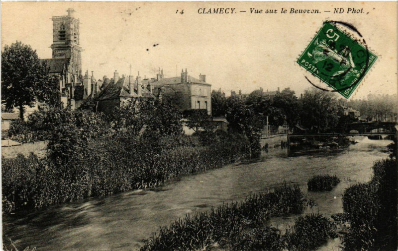 Carte postale ancienne Clamecy - Vue sur le Beuovron à Clamecy