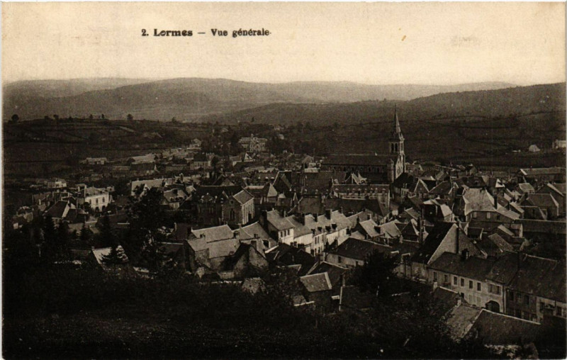 Carte postale ancienne Lormes - Vue générale à Lormes