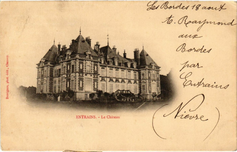 Carte postale ancienne Entrains - Le Chateau