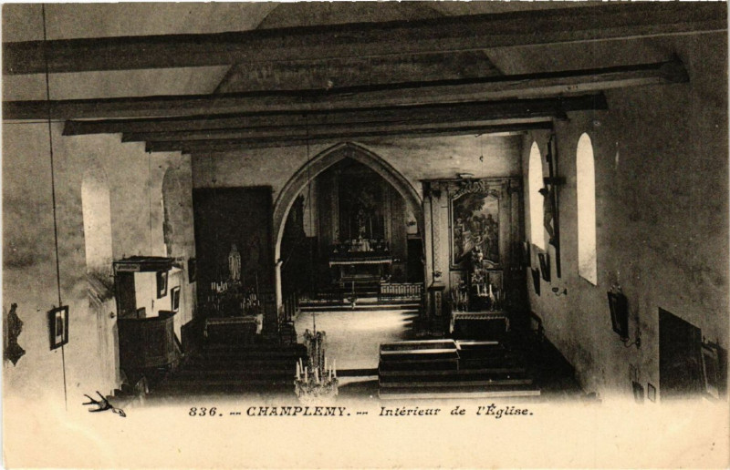 Carte postale ancienne Champlemy - Interieur de l'Eglise à Champlemy