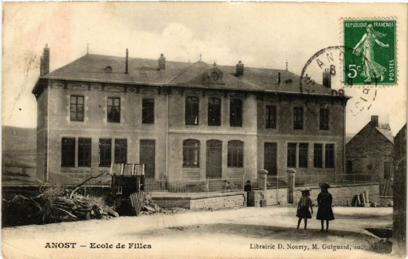 Carte postale ancienne Anost - Ecole de Filles