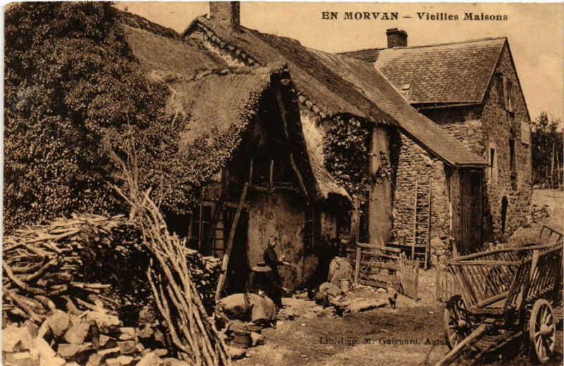 Carte postale ancienne En Morvan - Vieilles Maisons