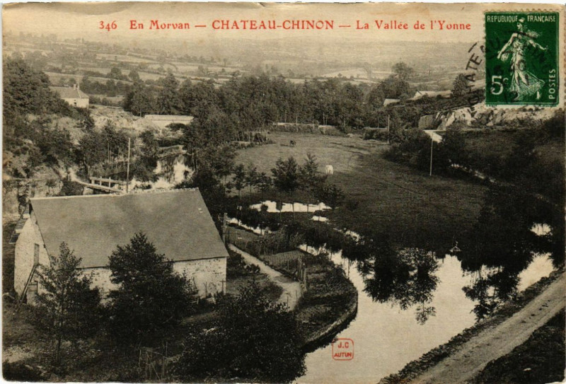 Carte postale ancienne En Morvan - Chateau-Chinon - La Vallée de l'Yonne