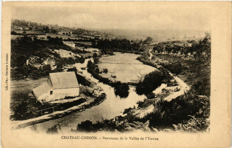 Carte postale ancienne Chateau-Chinon - Panoramma de la Vallée de l'Yonne
