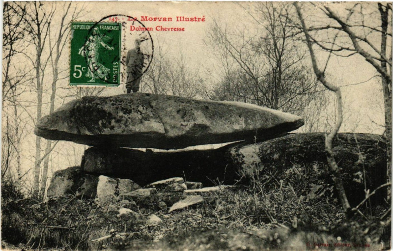 Carte postale ancienne Le Morvan Illustré - Dolmen Chevresse
