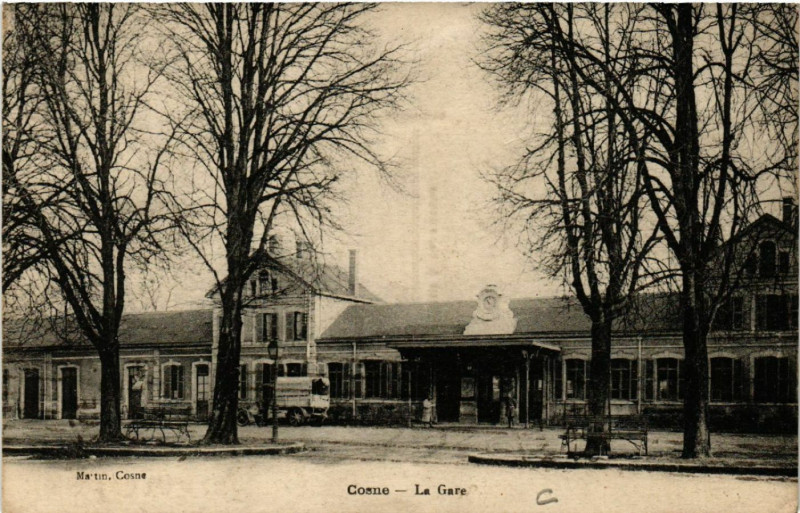 Carte postale ancienne Cosne - La Gare