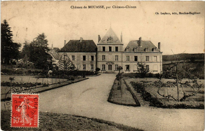 Carte postale ancienne Chateau de Mouasse par Chateau-Chinon