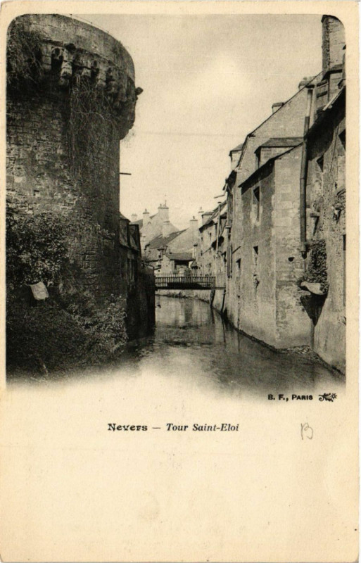Carte postale ancienne Nevers - Tour Saint-Eloi à Nevers