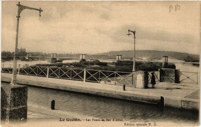 Carte postale ancienne Le Guetin - Les Ponts et Bec d'Allier