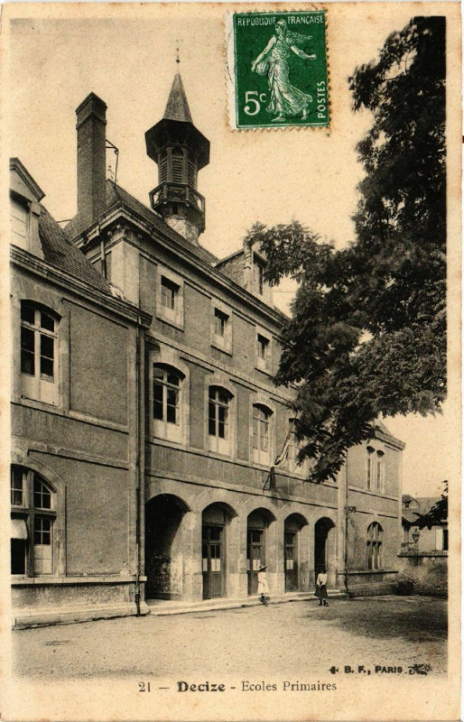 Carte postale ancienne Decize - Ecoles Primaires à Decize