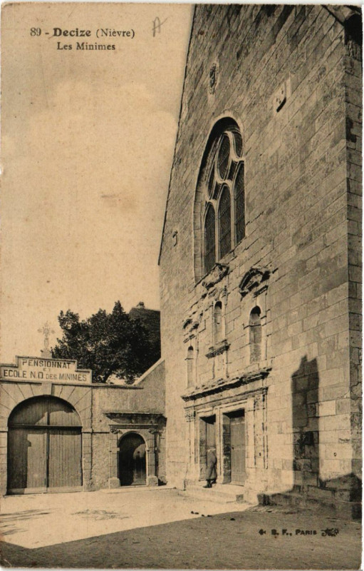 Carte postale ancienne Decize - Les Minimes à Decize