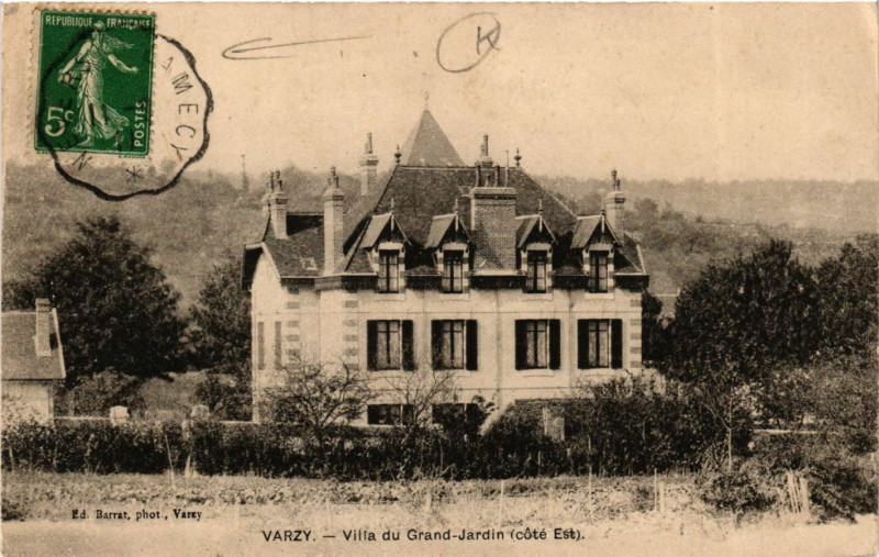 Carte postale ancienne Varzy-Villa du Grand-Jardin à Varzy