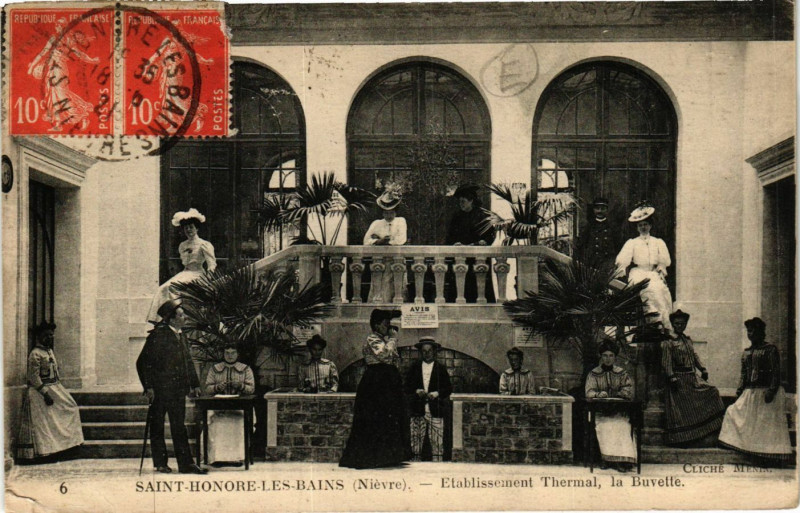 Carte postale ancienne Saint-Honore-les-Bains-Etabl. Thermal la Buvette