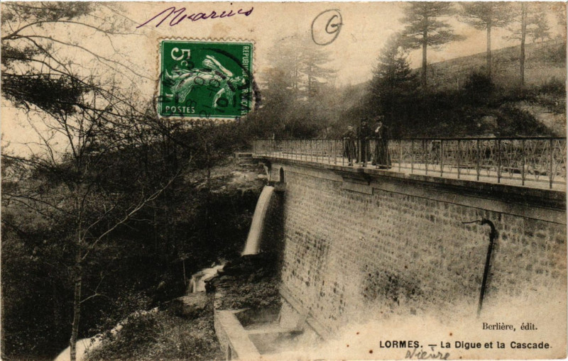 Carte postale ancienne Lormes-La Digue et la Cascade à Lormes