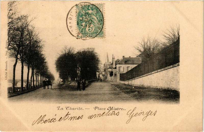 Carte postale ancienne La Charite-Place Misere