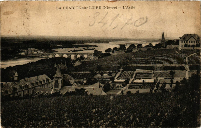Carte postale ancienne La Charite-sur-Loire L'Asile