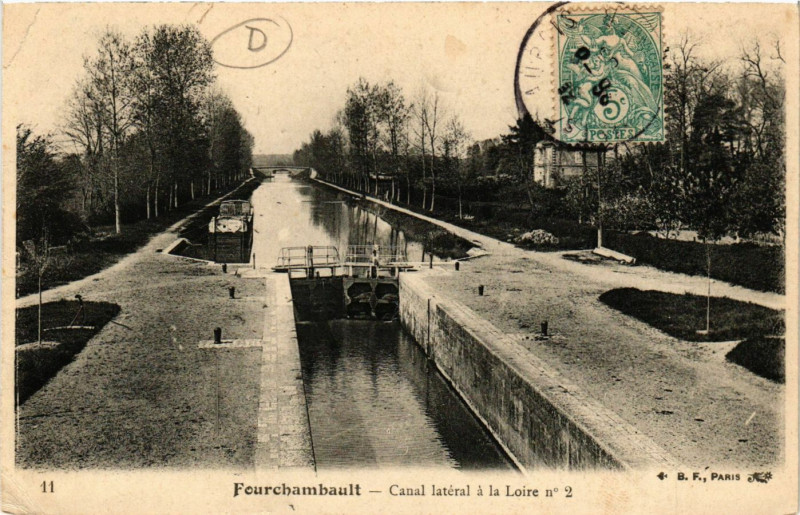 Carte postale ancienne Fourchambault-Canal lateral a la Loire à Fourchambault