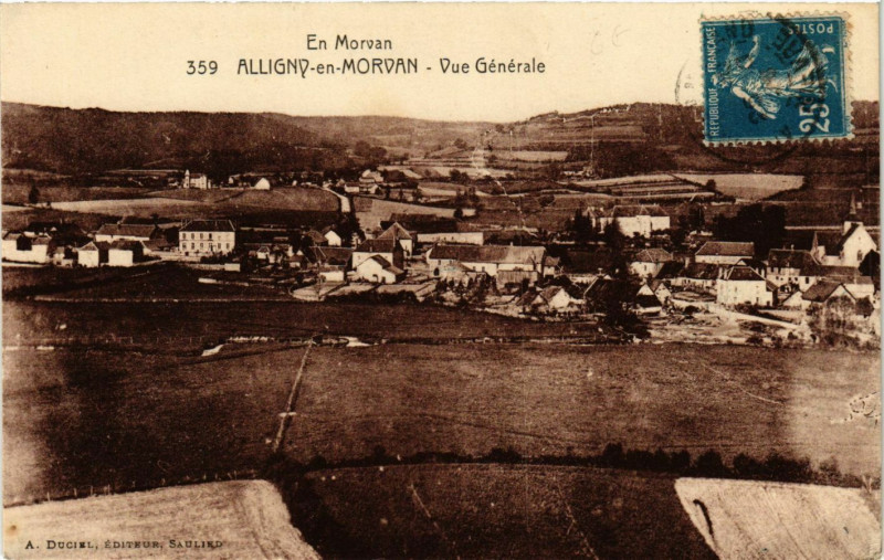 Carte postale ancienne En Morvan Alligny en Morvan Vue générale à Alligny-en-Morvan